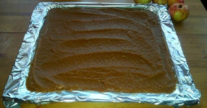 Яблочное пюре